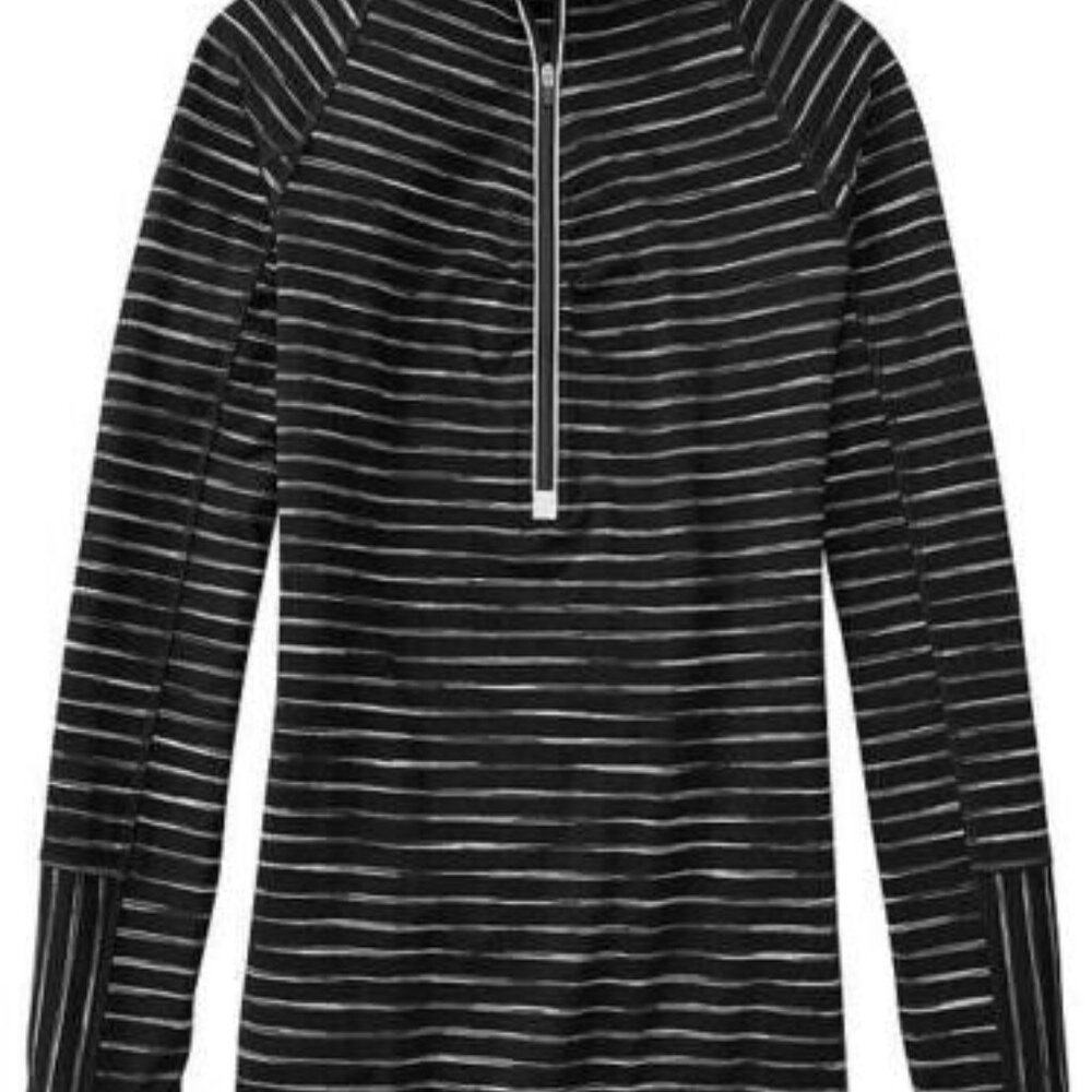Athleta Elite 1/2 zip Running top Womens large